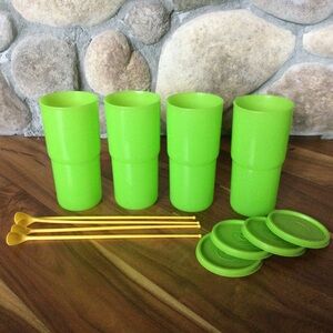 ✔️New Stock Tupperware Drinking Ice Tea Glasses Lids and Spoons